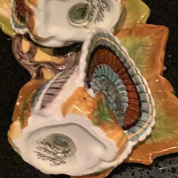 BELLA CASA by GANZ CERAMIC PAIR OF TURKEY ON A CERAMIC AUTUMN PLATTER. - Picture 9 of 14